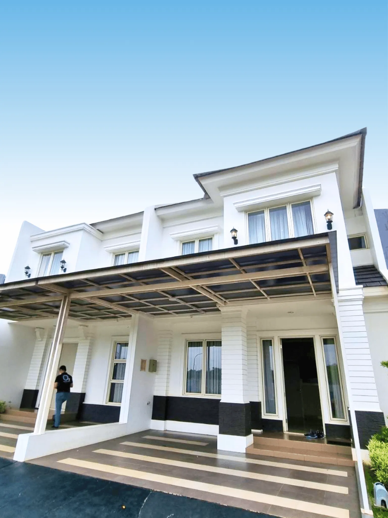 Grand Lemonade view 1